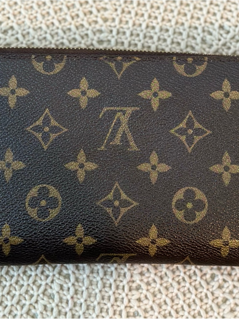 Louis Vuitton Monogram Zippy Organizer Wallet in Monogram Brown - Picture 11 of 14